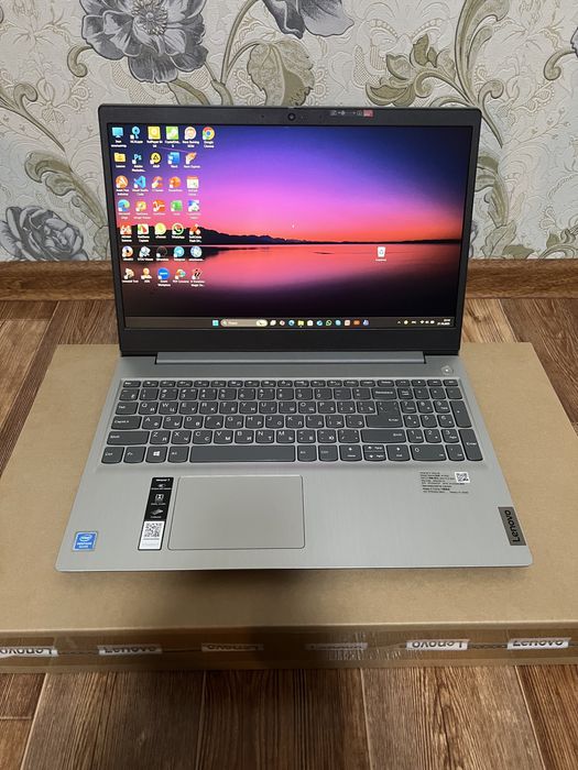 Почти новый ноутбук Lenovo ideapad 3 продам