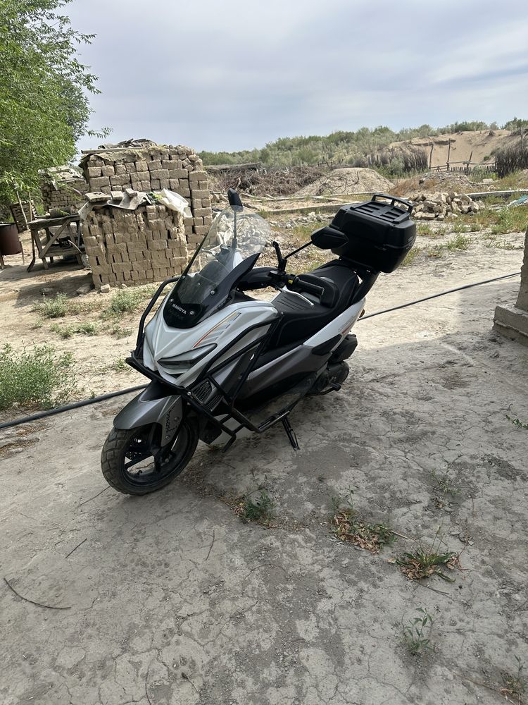 Мопед N maks 180