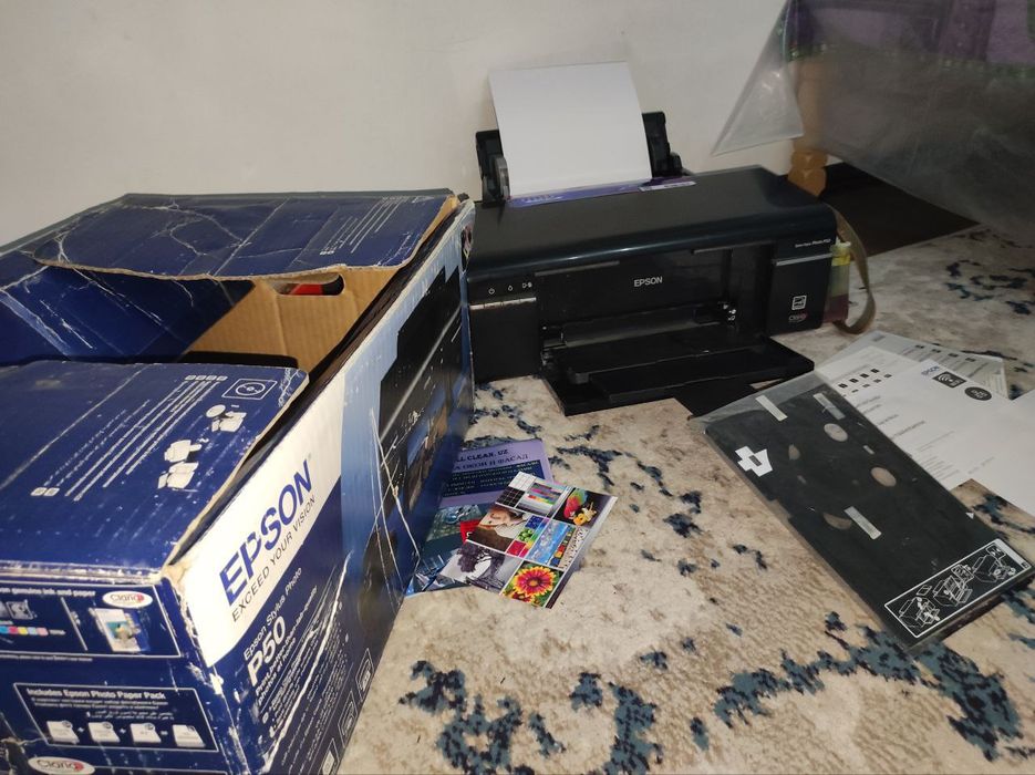 Epson P 50 Dyuz 100% 6 ta rangPrabegi endgina 7000 uyda Kam ishlagan
