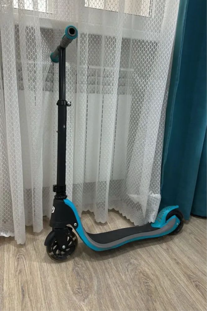 Самокат детскиц