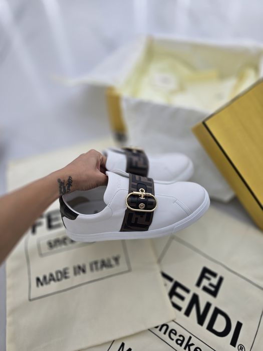 Оригинални обувки fendi