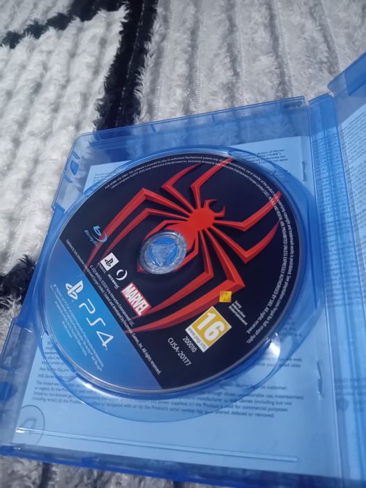 Vând cd Spiderman pentru ps 4