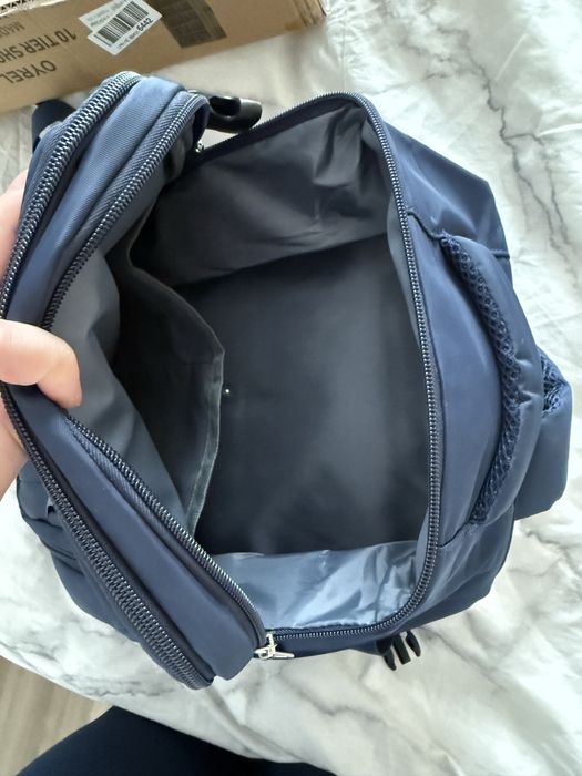 Ruccsac nou potrivit pt avion