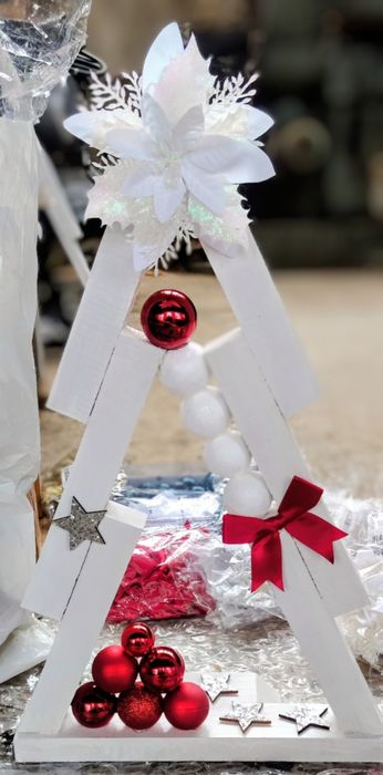 Декоративни Коледни елхички