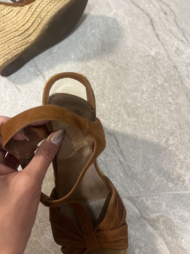 Сандали ALDO висока платформа