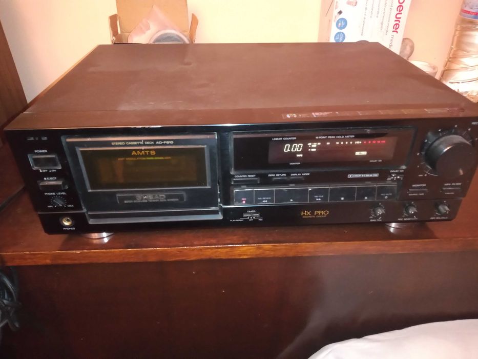 Триглав касетен дек AIWA  AD-F810