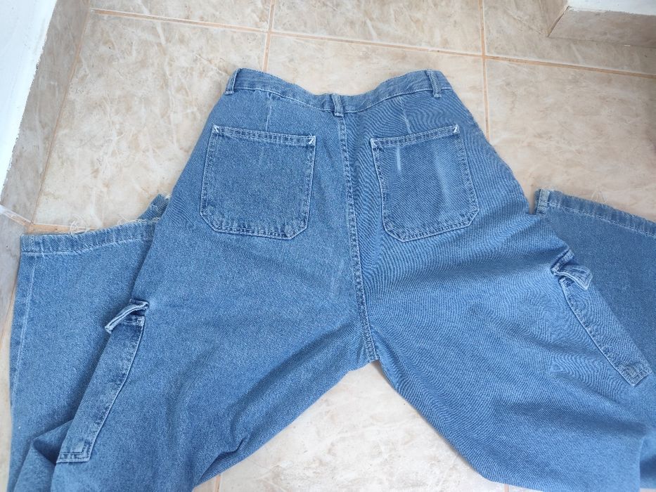 Blugi Bershka - mărime 36 - talie 72 cm