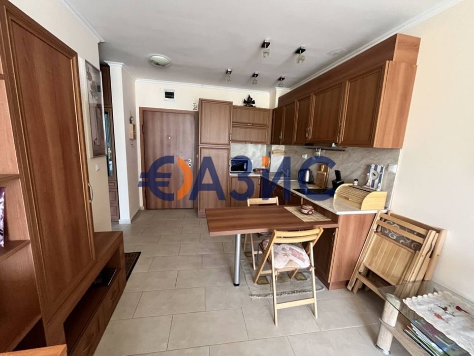 Продава се Двустаен апартамент в к.к. Слънчев бряг - 71 кв.м за 1015 €/кв.м - Снимка #2