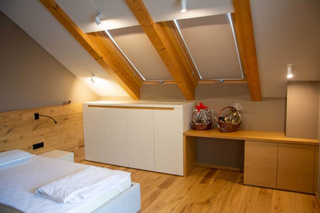 Дава се под наем Къща в Банкя - 550 кв.м за 1530 € - Снимка #4