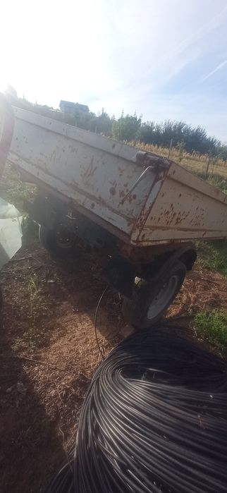 Vând remorcă de tractor