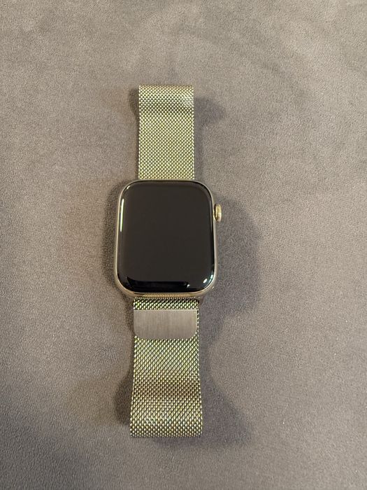 Apple Watch S9 Cellular 45 mm Gold Stainless Steel Case