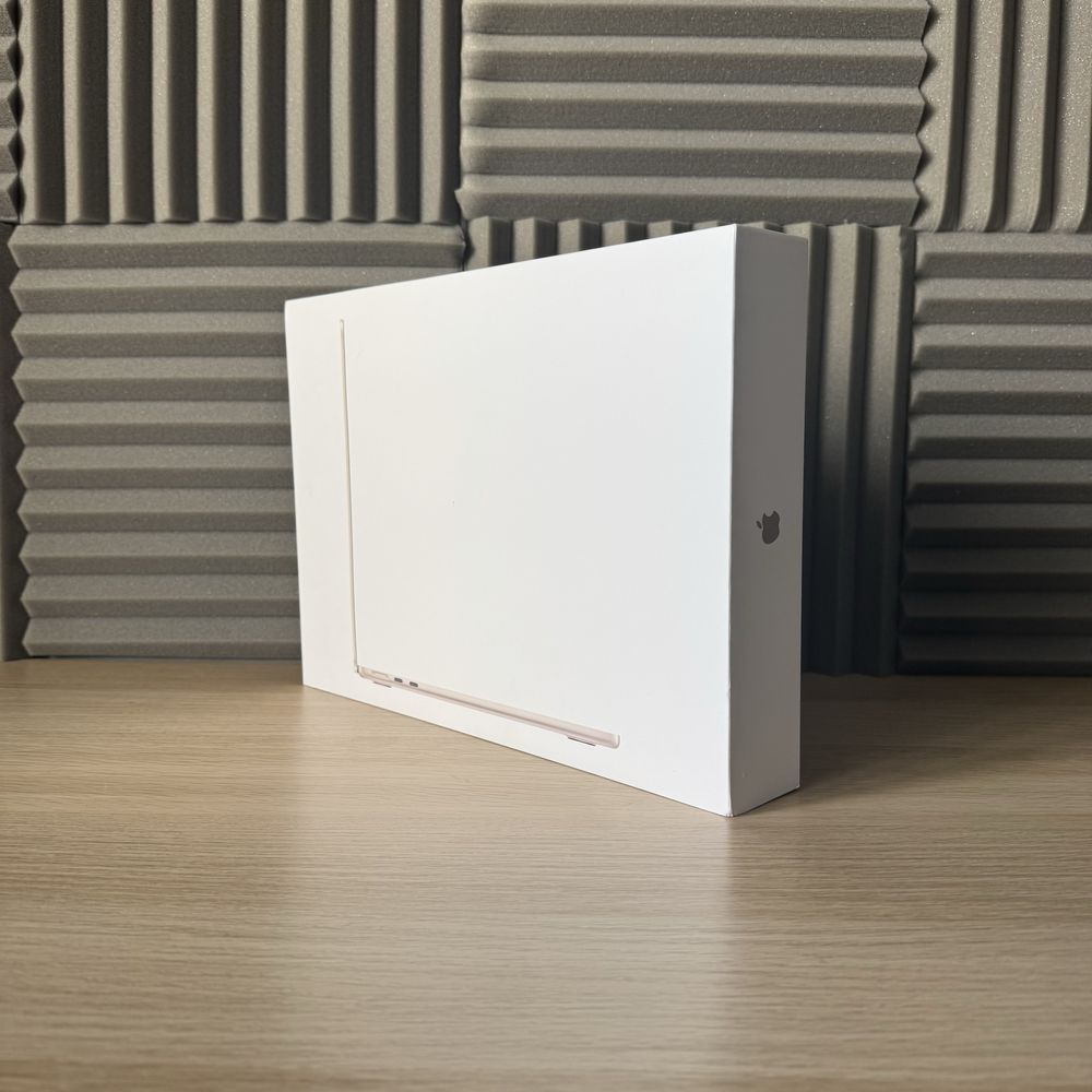 НЕРАЗПЕЧАТАН! MacBook Air M4 13” | 16GB RAM | 256GB SSD | Starlight
