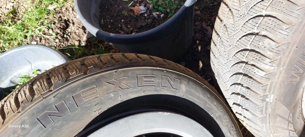 Зимни гуми с джанти за Мерцедес 15ц.