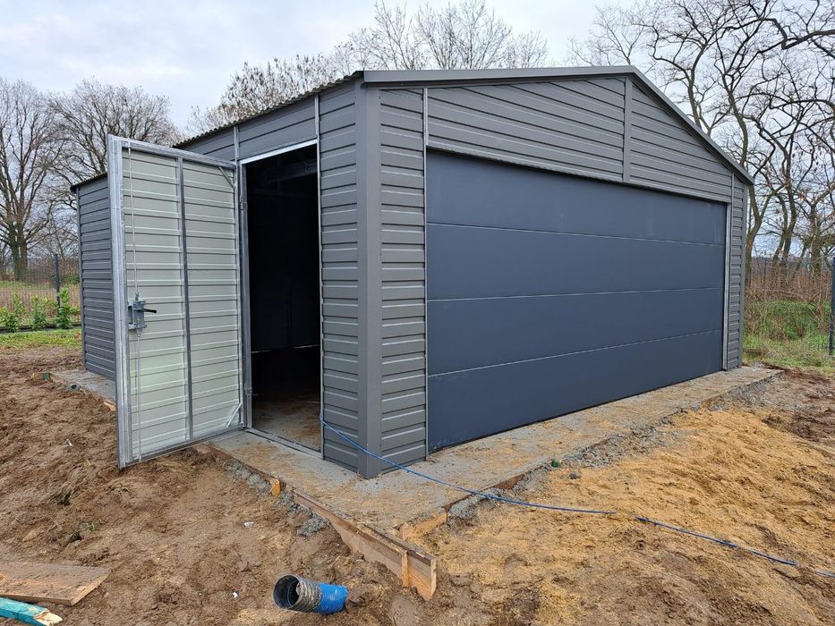 Garaj pe structura metalica 3.9 x 5m