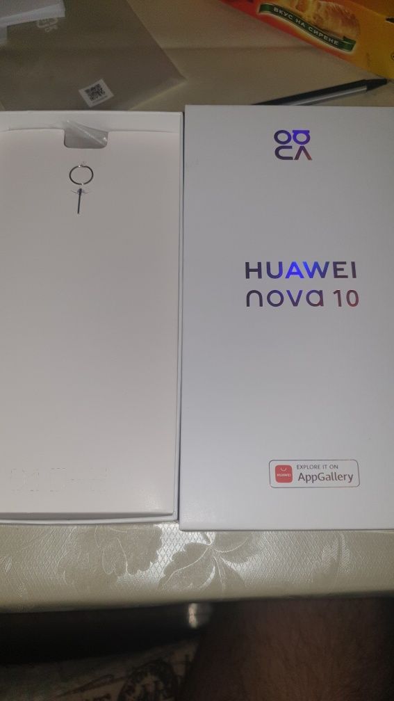 Продавам Huawei Nova 10