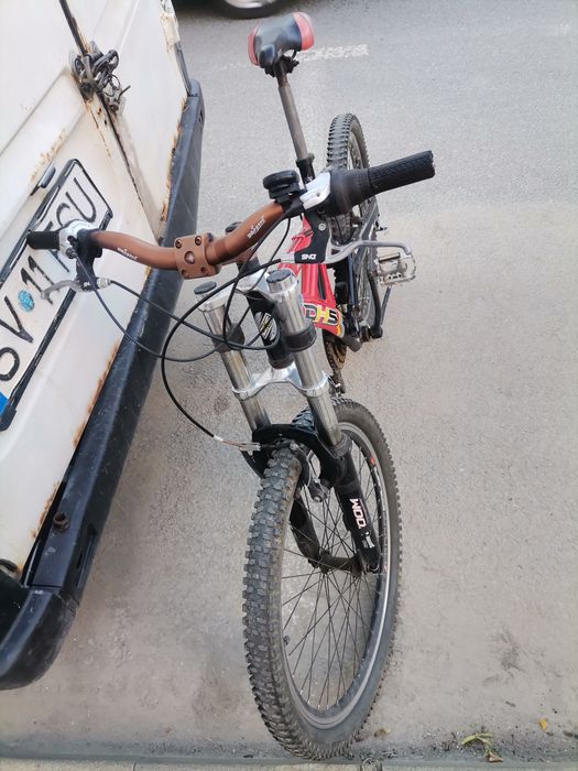 Bicicleta MTB DHS suspensie 21 viteze, perfect funcțională, roti 26,