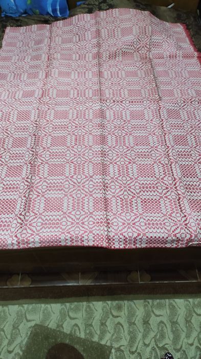 Cuvertura (lepedeu) țesută la razboi