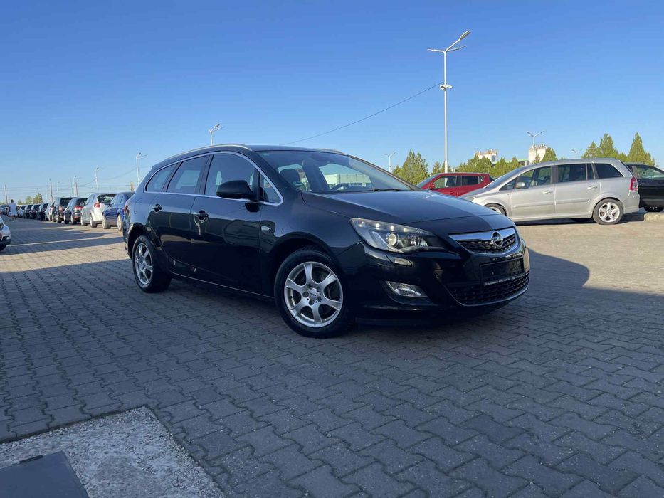 Vând Opel Astra J 1.7 cdti