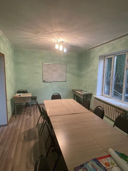 Продаю парту и стулья