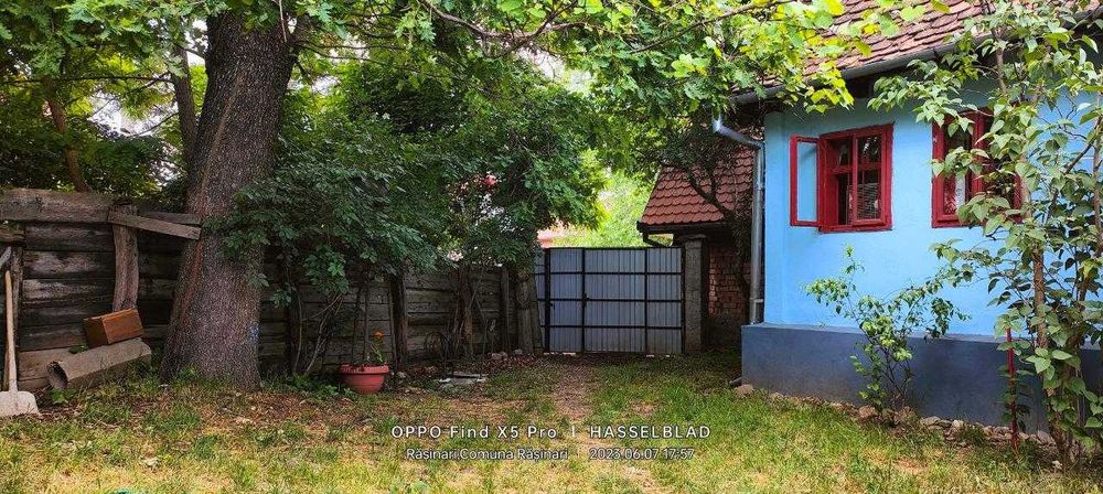 Casă veche, curte, grădină, 750 mp RĂȘINARI zona Mărginimea Sibiului