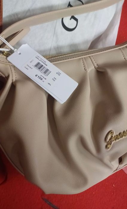 geanta guess noua cu eticheta