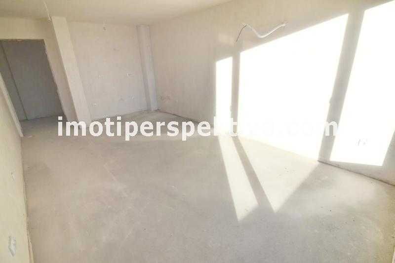 Продава се Тристаен апартамент в Пловдив, Кършияка - 105 кв.м за 1105 €/кв.м - Снимка #1