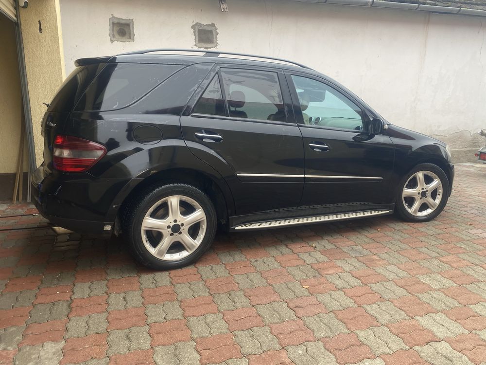 Dezmembrez mercedes ml320/w164 2008