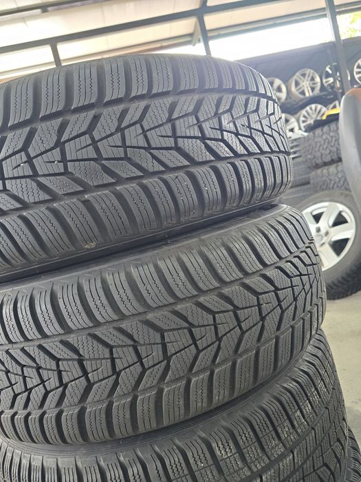 2 Броя 225/60/17 Hankook 8mm 22dot