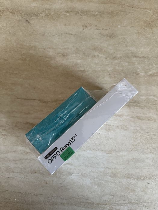 OPPO reno 13  5G + слушалки  ЧИСТО НОВ!