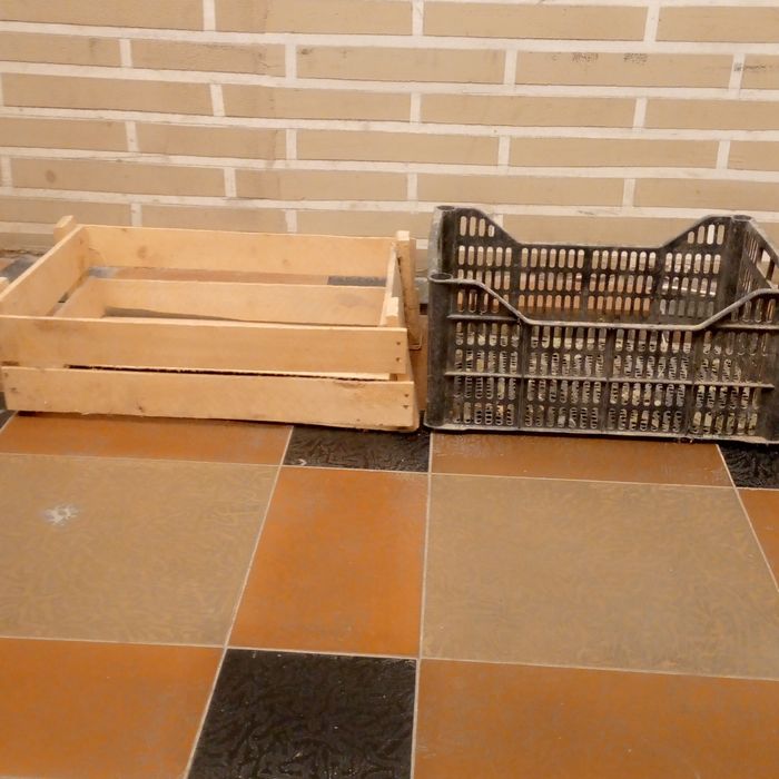 Яшиклар егоч ва пластмассадан