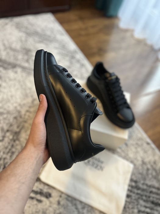 Alexander McQueen – mărimea 44 – NOI, nepurtați – full black