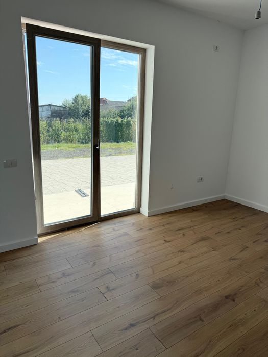 Apartamente noi cu 3 camere !!