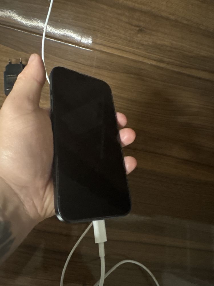 iphone 15 pentru piese