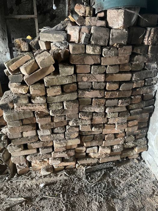 Продается огнеупорный кирпич