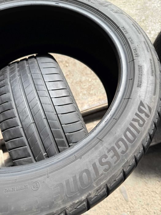 2x Anvelope Vara 235/45 R18 - Bridgestone Turanzza T005