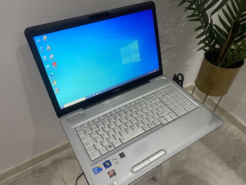 Laptop toshiba i3