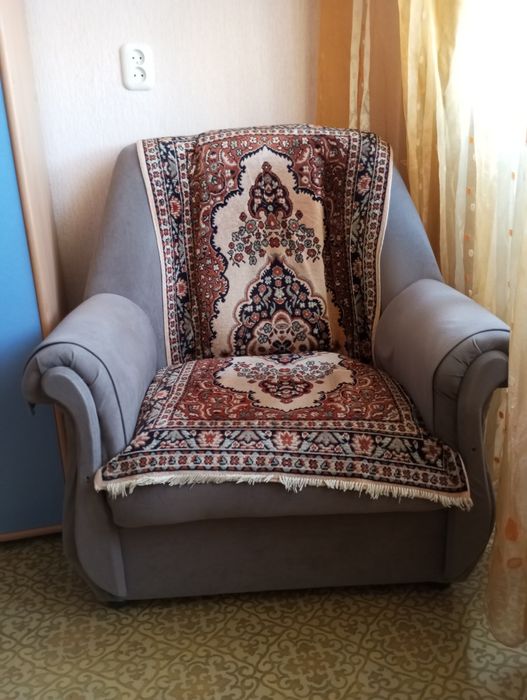 Продаются два Кресла