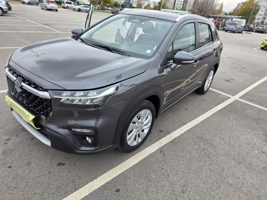 Джип Suzuki  s-cross купен от Suzuki 22000км
