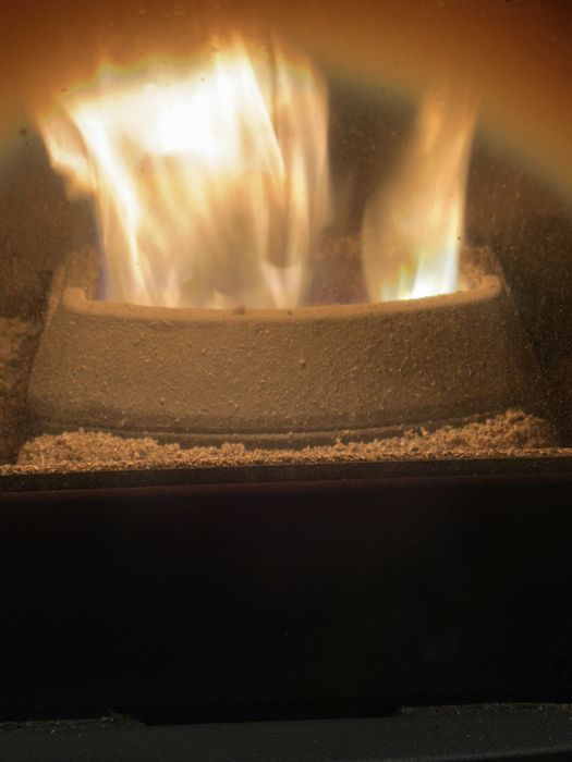 Продавам пелетна камина COMO 21