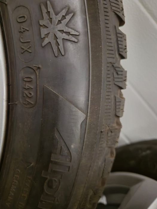 4 anvelope iarna Michelin 215 55 17 ca și noi / DOT 2024