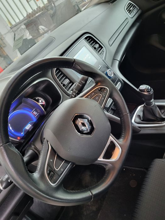 Продавам Рено МЕГАН 2020г 1,5 дци НАВИГАЦИЯ