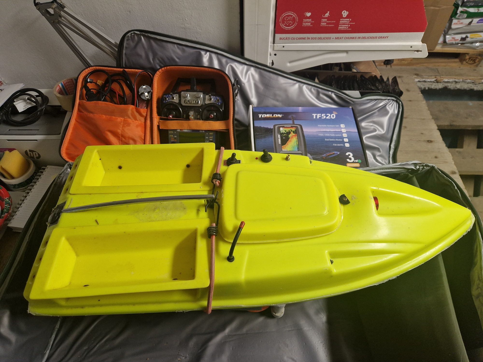 Barcuta rapida de plantat, motor brushless si sonar toslon TF520.