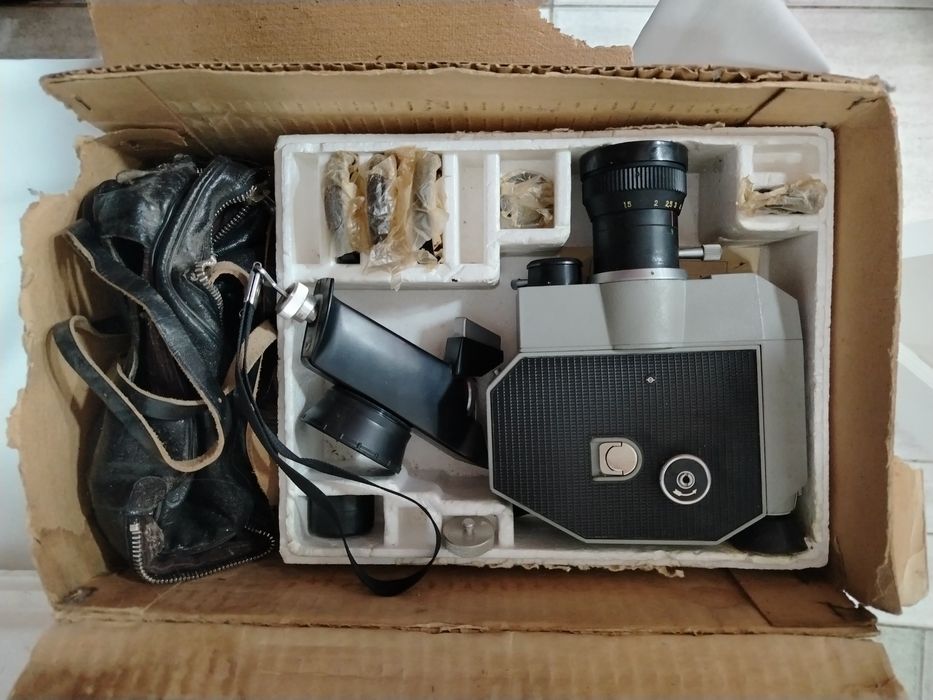Кинокамера советская