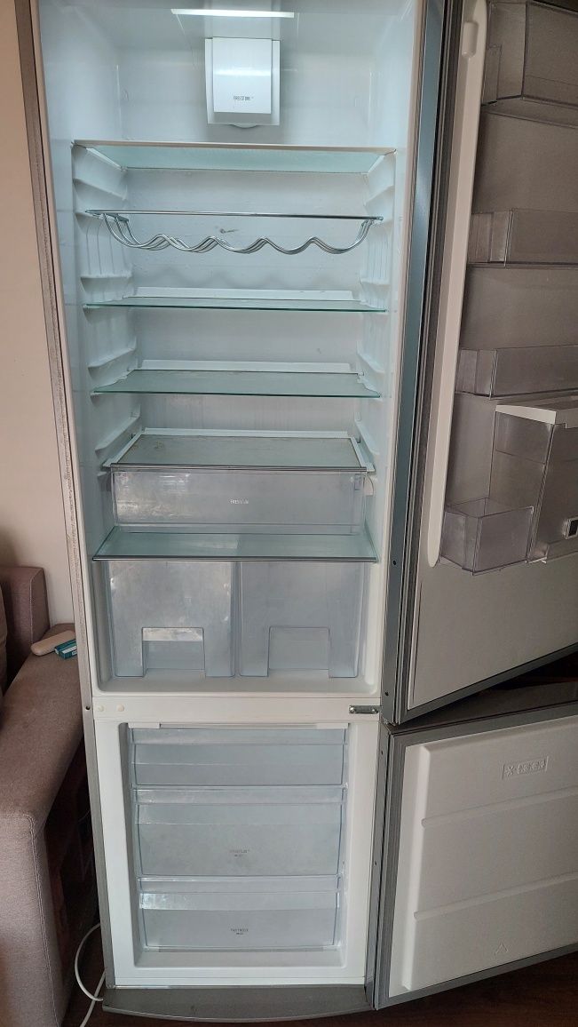 Хладилник с фризер -  Electrolux EN 3850 DOX