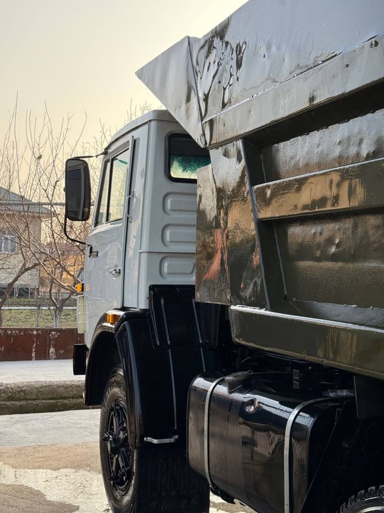 Kamaz samosval 55111