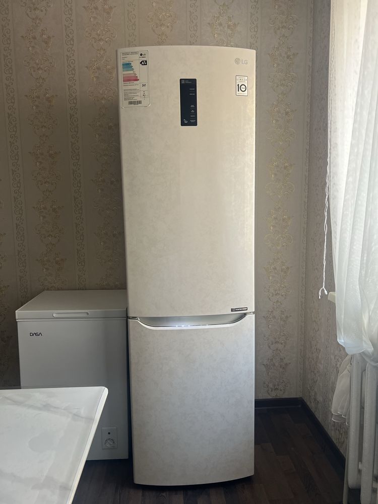 Продается холодильник LG