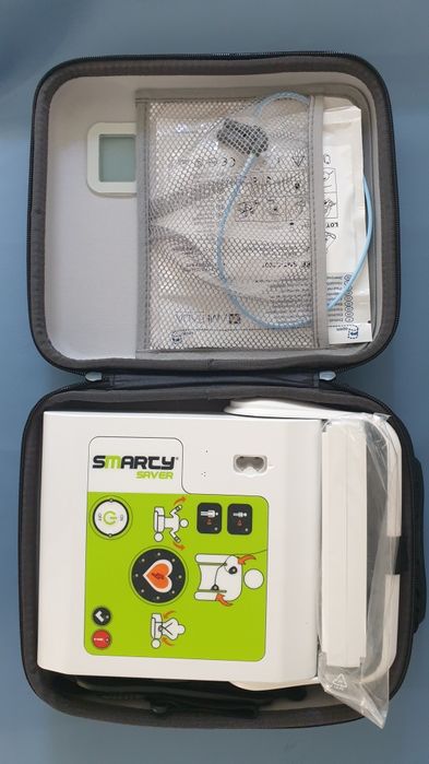 Defibrilator Smarty Saver Semi Automatic, 200 J (adult si pediatric)