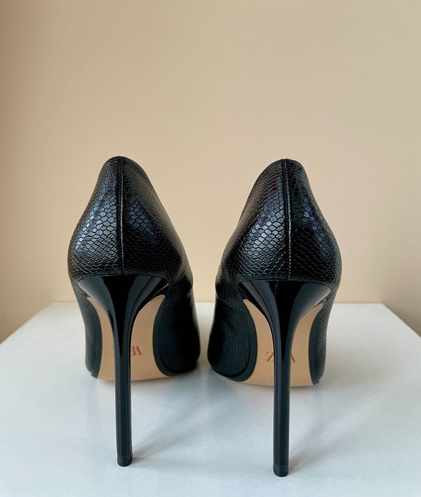 Обувки на ток Зара