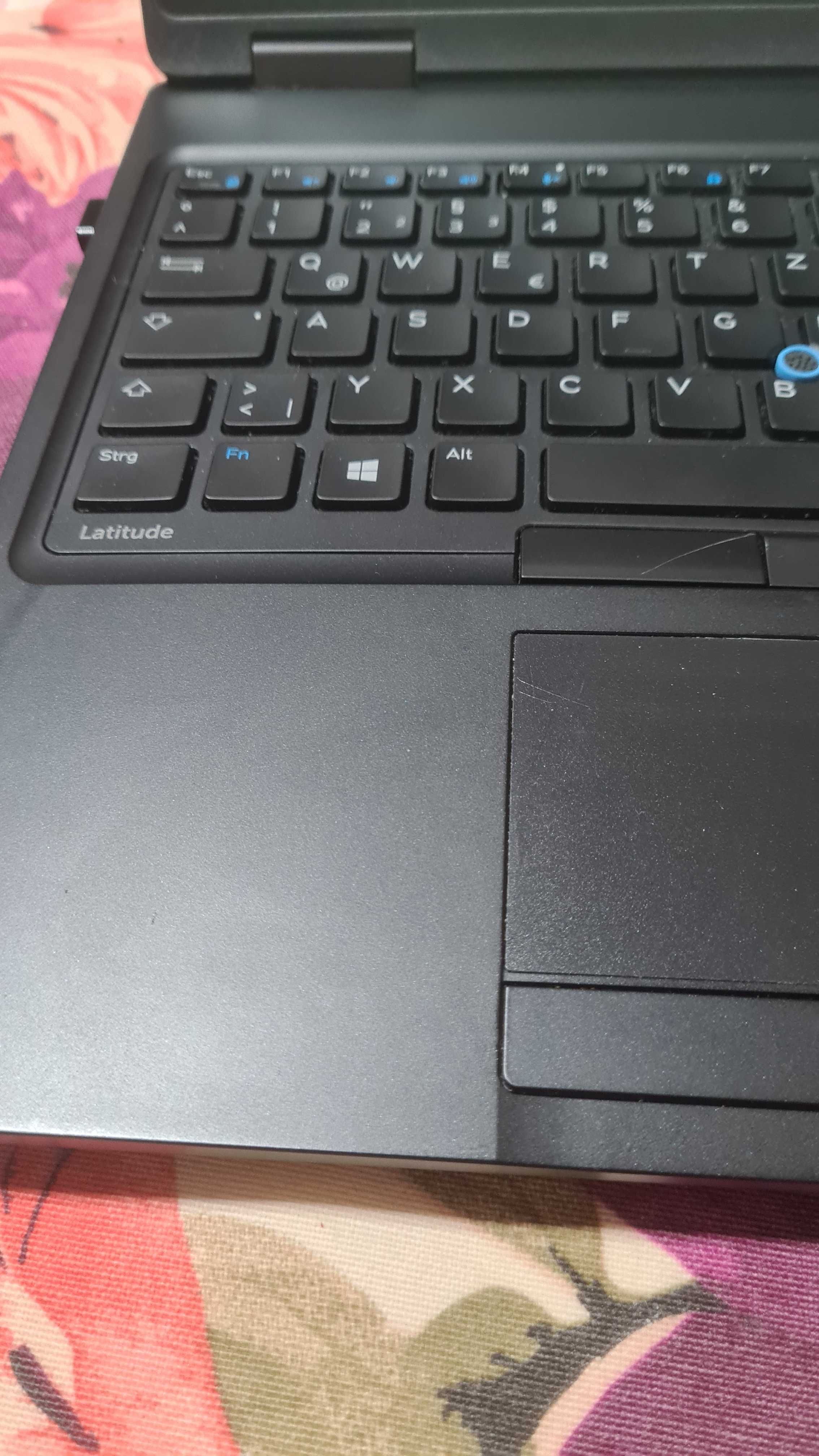 лаптоп DELL latitude 5580 цена 220лв