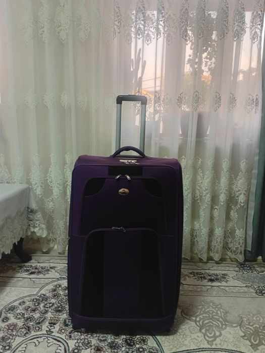 Продаётся чемодан в хорошем состоянии